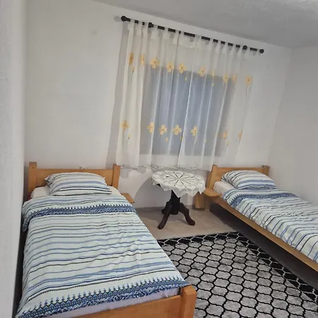 Holiday home Kuca Za Odmor Raj *