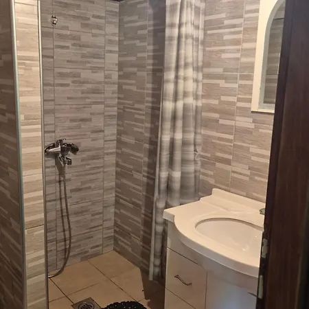 Holiday home Kuca Za Odmor Raj *